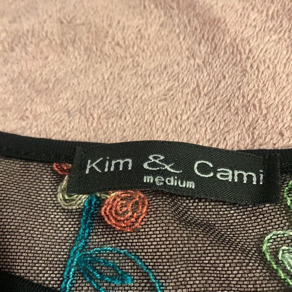 - 020 Kim&Cami Short Sleeve Blouse - Picture 3 of 5